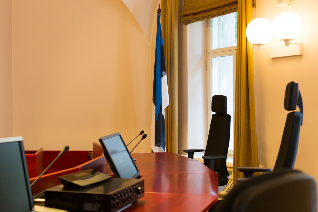 fotopank_kohtuistung_13.jpg