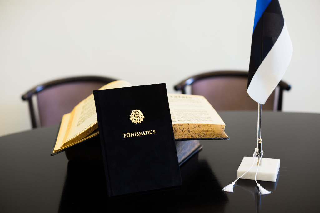 fotopank_pohiseadus_1_1.jpg